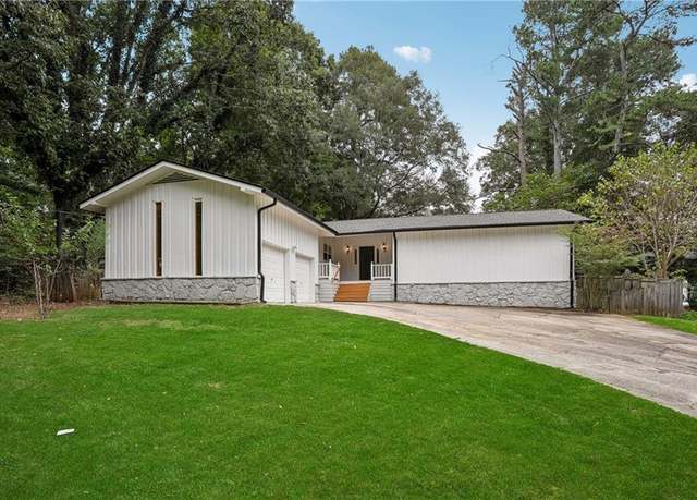 Property at 2579 Country Club Dr, Conyers, GA 30013, 3 beds, 2 baths