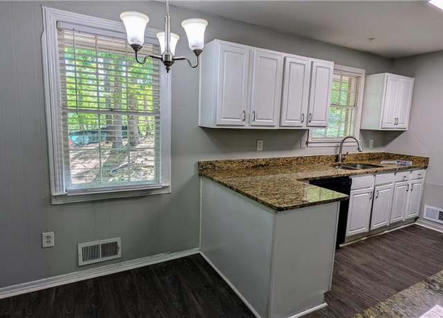 Property at 3043 Orbit Cir, Ellenwood, GA 30294, 3 beds, 2 baths