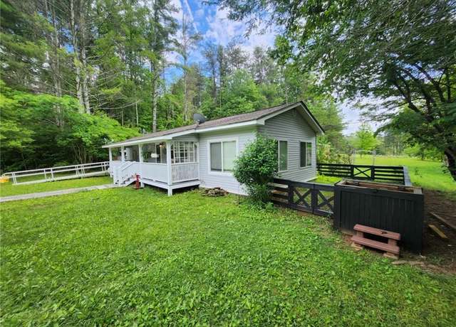 Property at 10611 Chatsworth Hwy, Ellijay, GA 30540, 2 beds, 2 baths