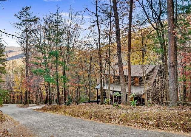 Property at 947 Mountain Oak Rd, Ellijay, GA 30536, 3 beds, 3 baths