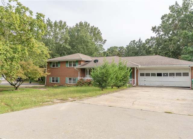 Property at 931 Rockbridge Rd, Norcross, GA 30093, 3 beds, 2 baths