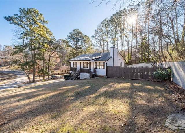Property at 2571 Hamill Dr, Buford, GA 30519, 3 beds, 2 baths