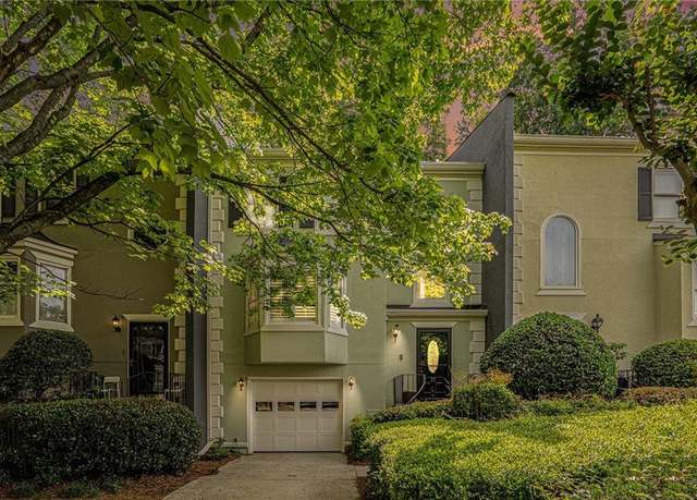 Property at 27 Sycamore Sta, Decatur, GA 30030, 3 beds, 3.5 baths