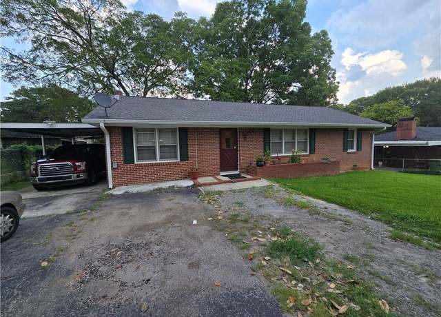 Property at 1763 Sandtown Rd SW, Marietta, GA 30060, 3 beds, 2 baths
