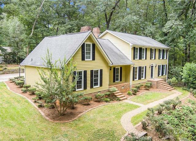 Property at 3656 Rainbow Cir, Snellville, GA 30039, 5 beds, 3 baths