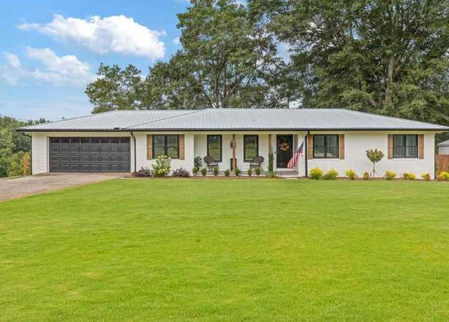 Property at 4187 Sardis Rd, Gainesville, GA 30506, 3 beds, 2 baths