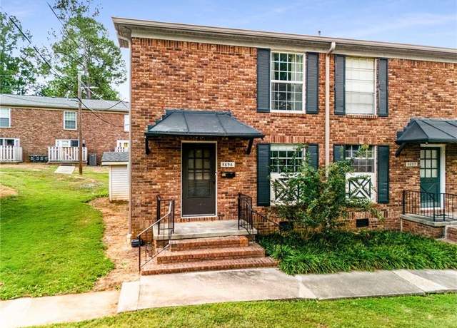 Property at 5696 Kingsport Dr #3, Atlanta, GA 30342, 2 beds, 1.5 baths