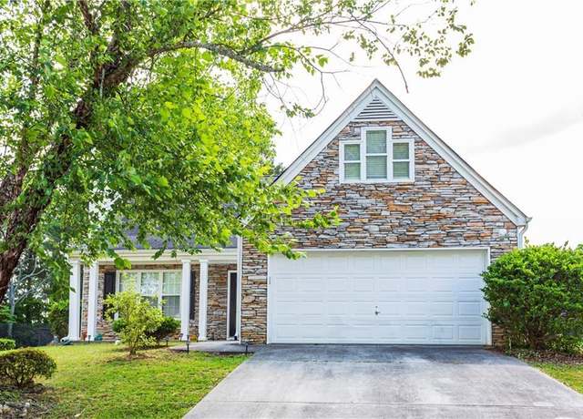 Property at 2545 Lake Royale Dr, Riverdale, GA 30296, 3 beds, 2.5 baths