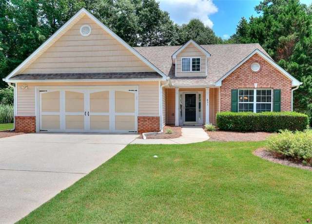 Property at 831 Stone Creek Dr, Monroe, GA 30655, 2 beds, 2 baths