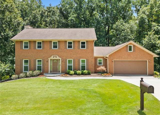 Property at 5228 Forest Brook Pkwy, Marietta, GA 30068, 4 beds, 3.5 baths