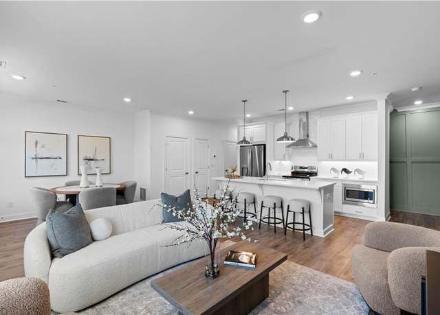 Property at 554 Sawnee Village Blvd Unit D75, Cumming, GA 30040, 2 beds, 2.5 baths