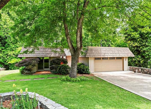 Property at 1075 Winding Branch Ln, Atlanta, GA 30338, 6 beds, 3 baths