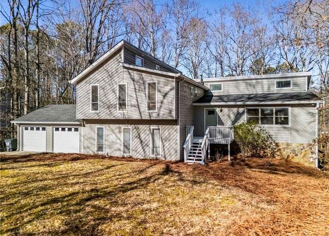 Property at 4519 Glenforest Dr NE, Roswell, GA 30075, 4 beds, 2.5 baths