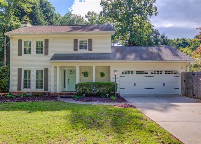 Property at 6006 Lanier Heights Cir, Buford, GA 30518, 3 beds, 2.5 baths