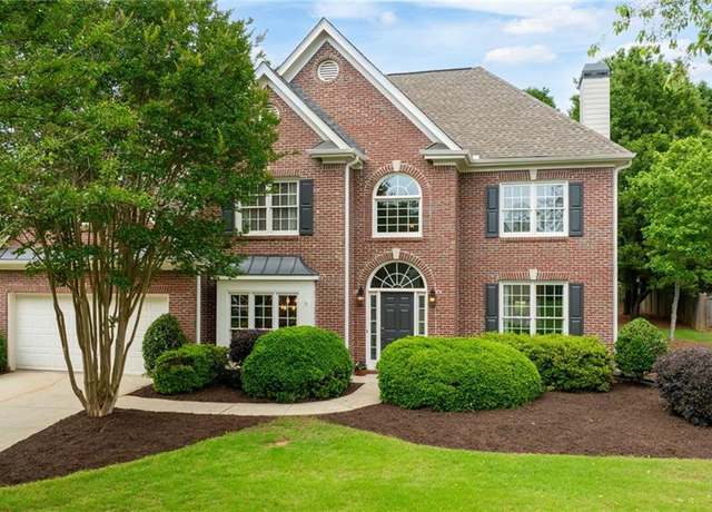 Property at 6695 Buckingham Cir, Cumming, GA 30040, 5 beds, 3 baths