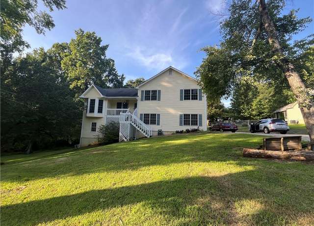 Property at 1365 Rockmart Rd, Villa Rica, GA 30180, 3 beds, 2 baths