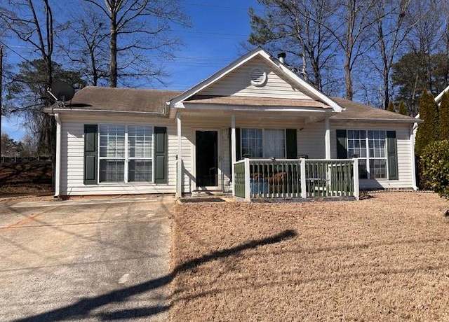 Property at 6163 Princeton Ave, Morrow, GA 30260, 3 beds, 2 baths