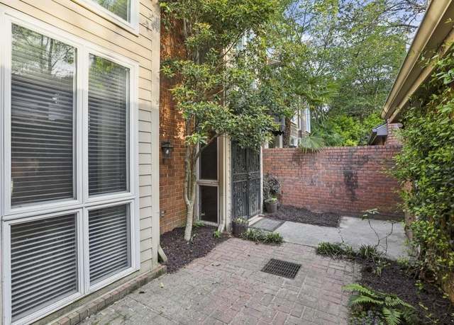 Property at 45 Willow Gln NE, Atlanta, GA 30342, 3 beds, 4 baths