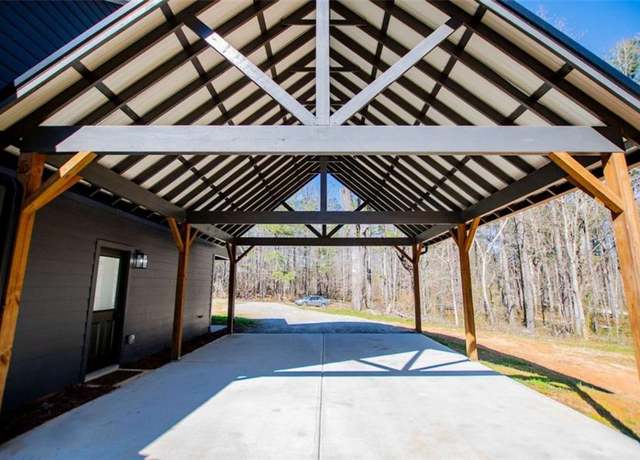 Property at 299 Beaver Pond Rd, Carrollton, GA 30117, 4 beds, 2.5 baths