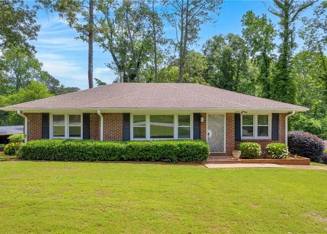Property at 2320 Tilson Cir, Decatur, GA 30032, 3 beds, 2 baths