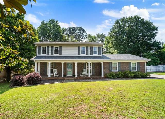 Property at 385 Stonebridge Trl, Roswell, GA 30075, 4 beds, 2.5 baths