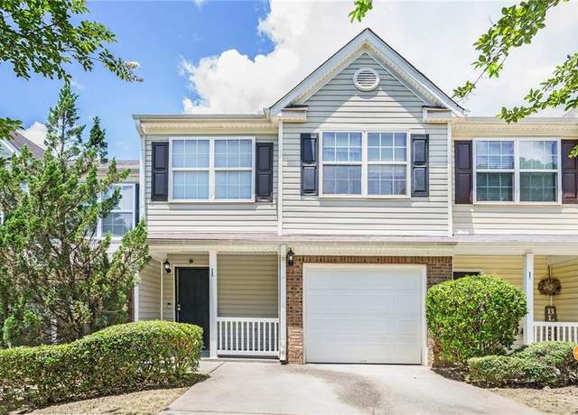 Property at 530 Parkway Rd, Union City, GA 30291, 3 beds, 2.5 baths