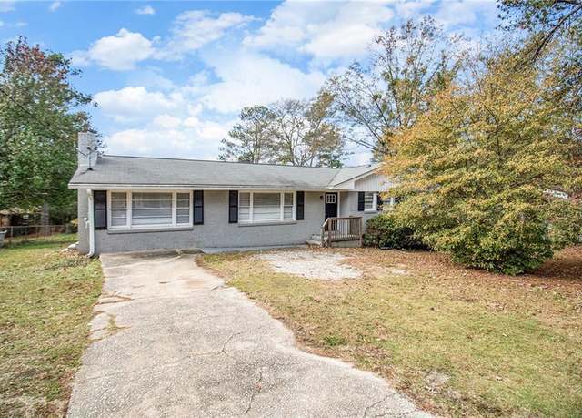 Property at 4257 Midway Rd, Douglasville, GA 30134, 4 beds, 1.5 baths