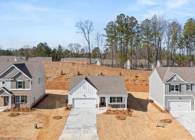 Property at 107 Landsdowne Way, Cartersville, GA 30120, 4 beds, 2 baths