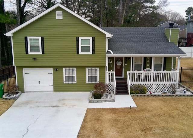 Property at 2102 Bedford Ct, Lithonia, GA 30058, 3 beds, 2 baths
