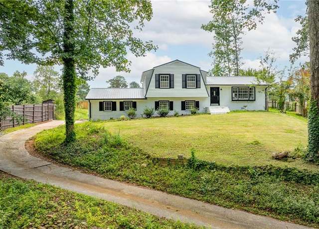 Property at 2789 Cottonwood Dr, Marietta, GA 30066, 5 beds, 2 baths