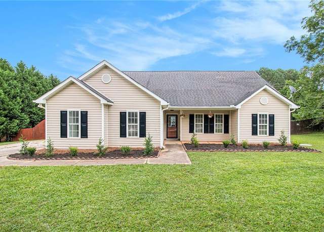 Property at 215 Nina Circle Cir, Locust Grove, GA 30248, 4 beds, 2 baths