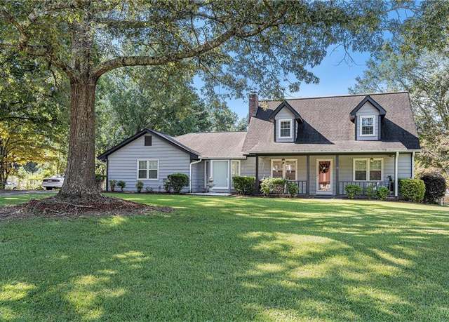 Property at 15 Country Roads Dr, Stockbridge, GA 30281, 3 beds, 2 baths
