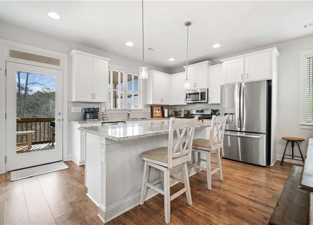 Property at 125 Grand Cir, Jasper, GA 30143, 2 beds, 2.5 baths