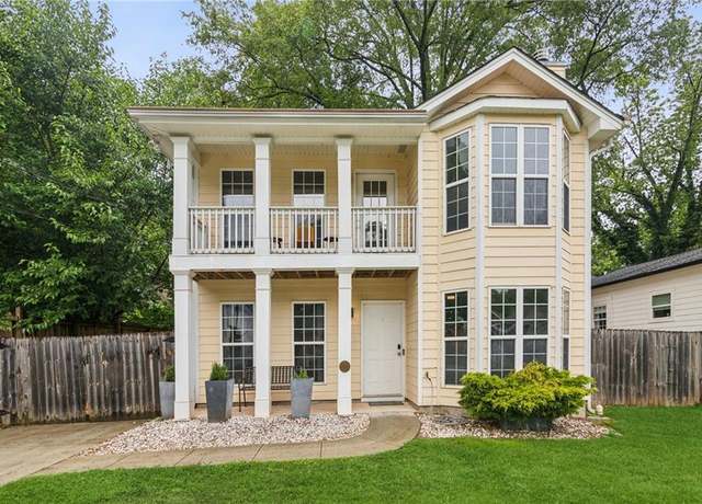 Property at 1001 Dunning St SE, Atlanta, GA 30315, 4 beds, 3 baths