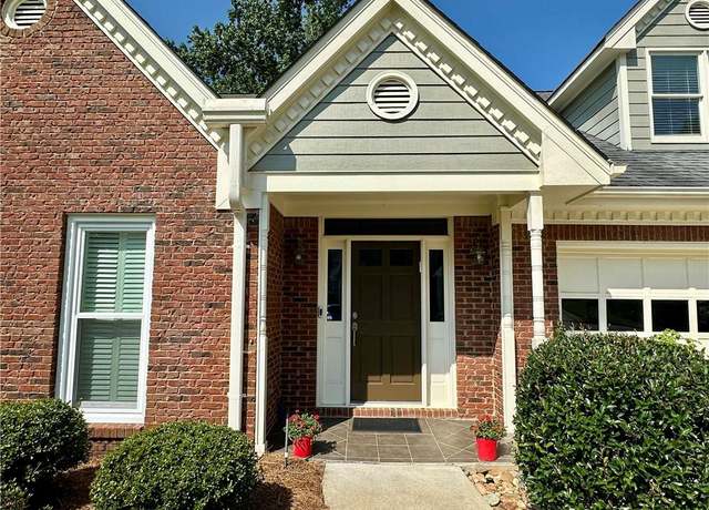 Property at 810 Doe Hill Ln, Roswell, GA 30075, 3 beds, 2.5 baths