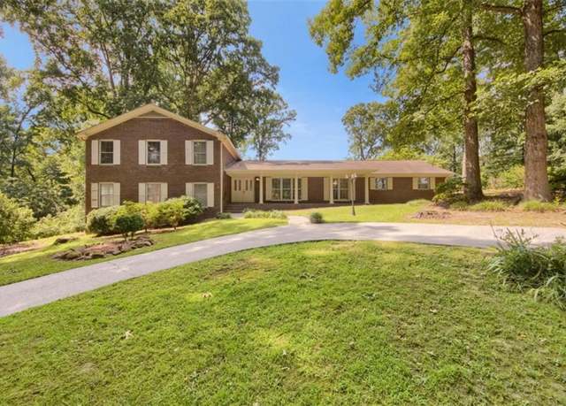 Property at 3606 Rainbow Cir, Snellville, GA 30039, 5 beds, 3 baths