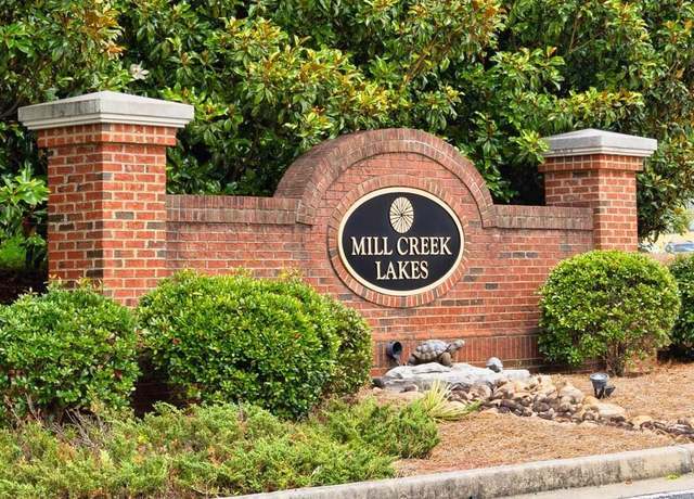 Property at 3032 Cedar Glade Ln, Buford, GA 30519, 3 beds, 2.5 baths