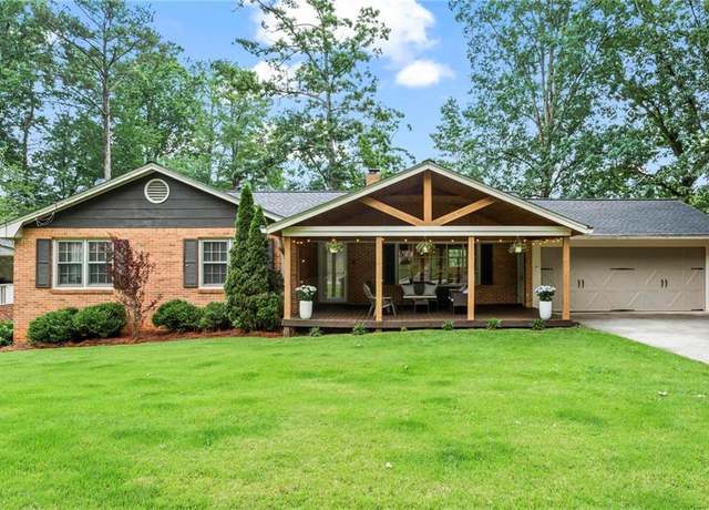 Property at 3843 Lake Dr SE, Smyrna, GA 30082, 3 beds, 2 baths