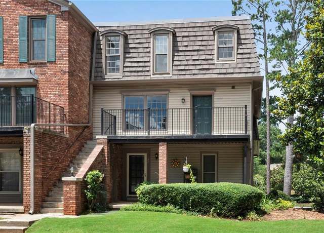 Property at 3091 Colonial Way Unit J3, Atlanta, GA 30341, 3 beds, 2.5 baths