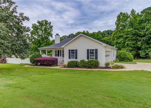 Property at 212 Monte Ln, Jefferson, GA 30549, 3 beds, 2 baths