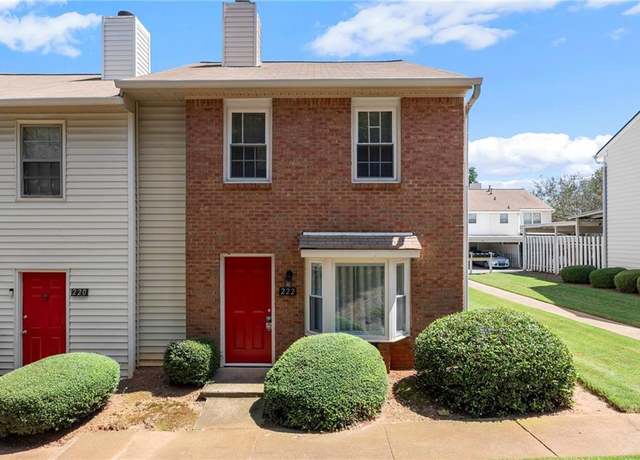 Property at 222 Mill Creek Pl, Roswell, GA 30076, 2 beds, 2.5 baths