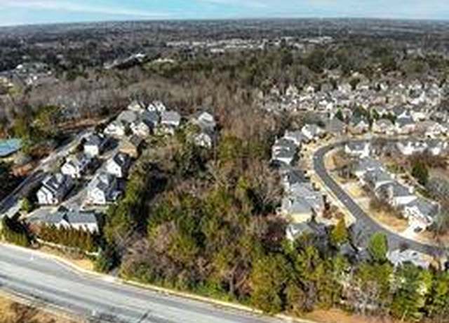 Property at 5277 Spalding Dr, Peachtree Corners, GA 30092, 3 beds, 2 baths