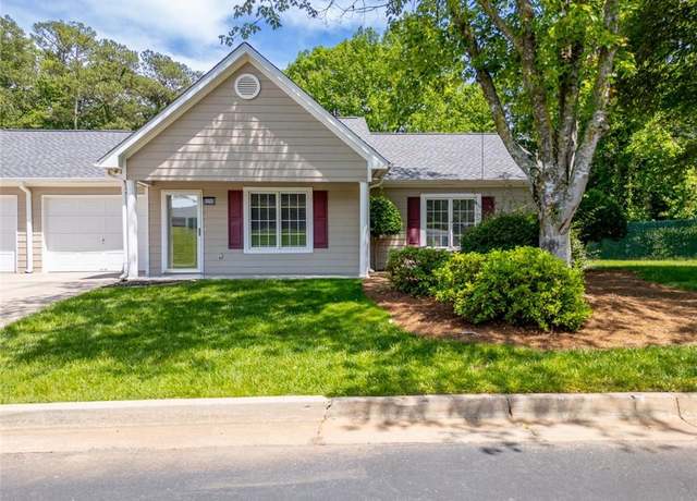 Property at 3003 Bentley Park Cir, Gainesville, GA 30504, 2 beds, 2 baths
