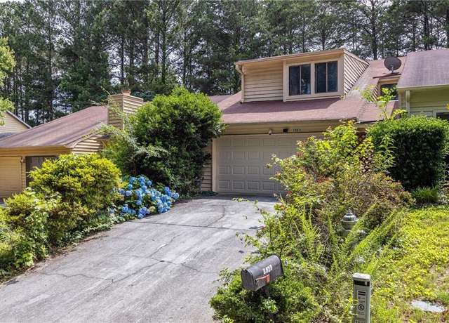 Property at 1523 Dillard Rd, Stone Mountain, GA 30088, 3 beds, 2.5 baths