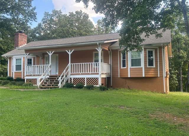 Property at 216 Rivers Rd, Fayetteville, GA 30214, 3 beds, 2 baths