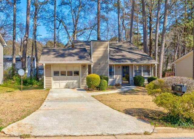Property at 2211 Jonathan Ave, Lithonia, GA 30058, 2 beds, 2.5 baths