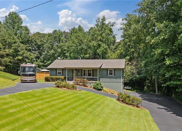 Property at 6009 Hubert Stephens Rd, Gainesville, GA 30506, 3 beds, 2 baths