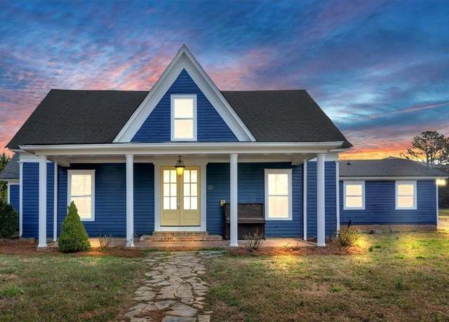 Property at 311 S Main St, Adairsville, GA 30103, 4 beds, 3.5 baths
