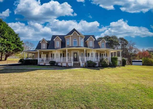 Property at 2002 Orchard Ter, Loganville, GA 30052, 4 beds, 2.5 baths