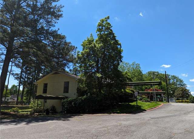 Property at 395 Russell Dr SW, Smyrna, GA 30082, 4 beds, 4 baths